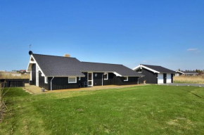 Holiday home Oktobervej E- 3305